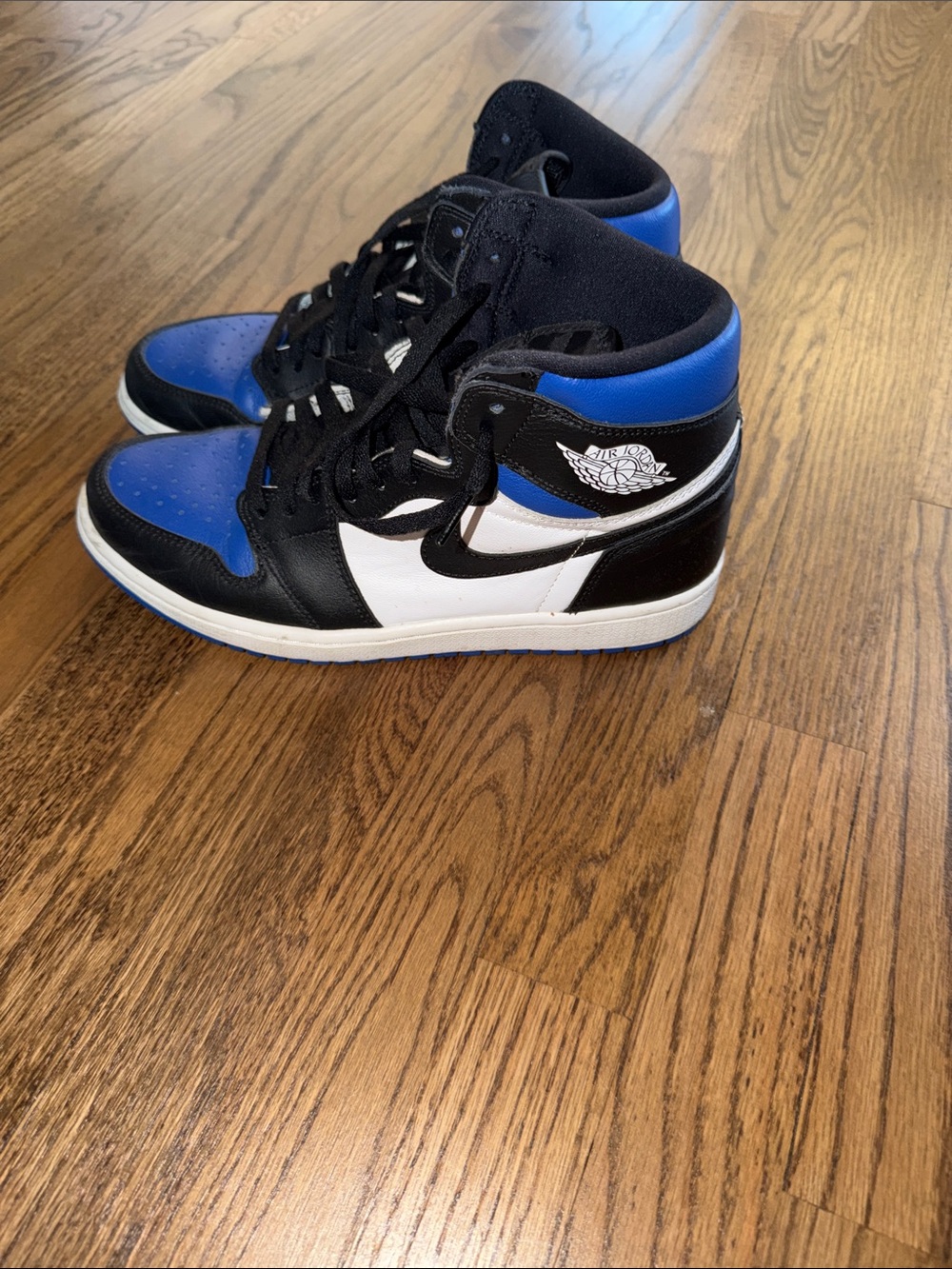 Nike Men’s High-Top Sneakers in Black/White/Blue